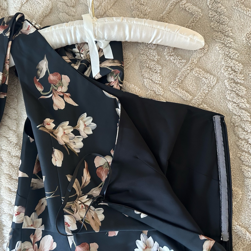 Sachin + Babi Aubrey floral one shoulder gown - Picture 9 of 14